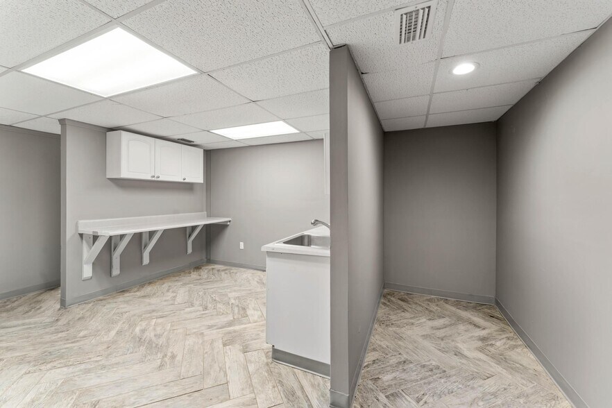 More Photos Of 315 11th Ave N, Jacksonville Beach Medical For Lease