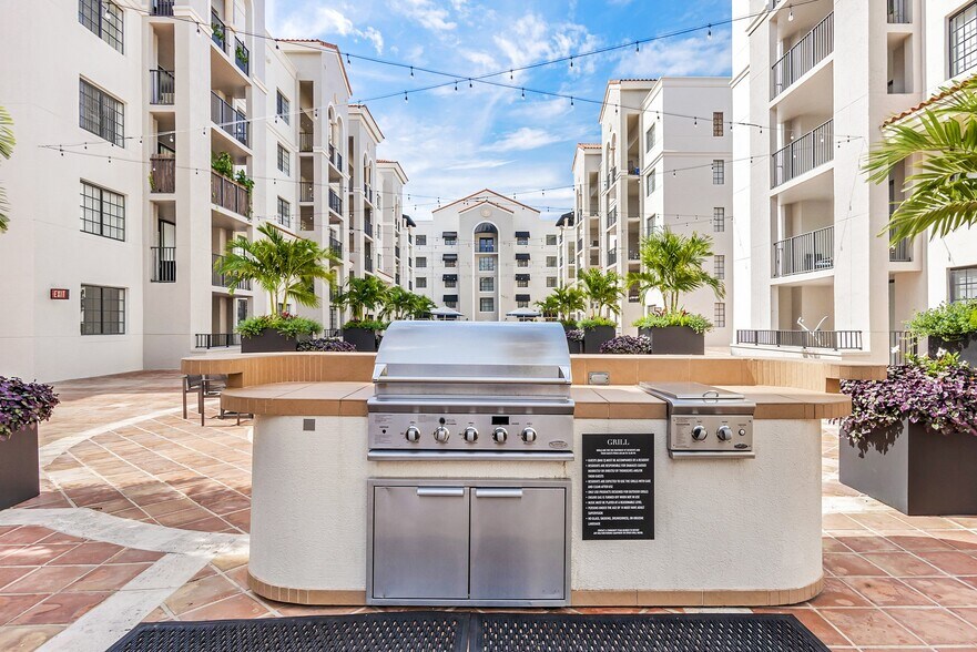 More Photos Of 353-383 Aragon Ave, Coral Gables Apartments For Lease