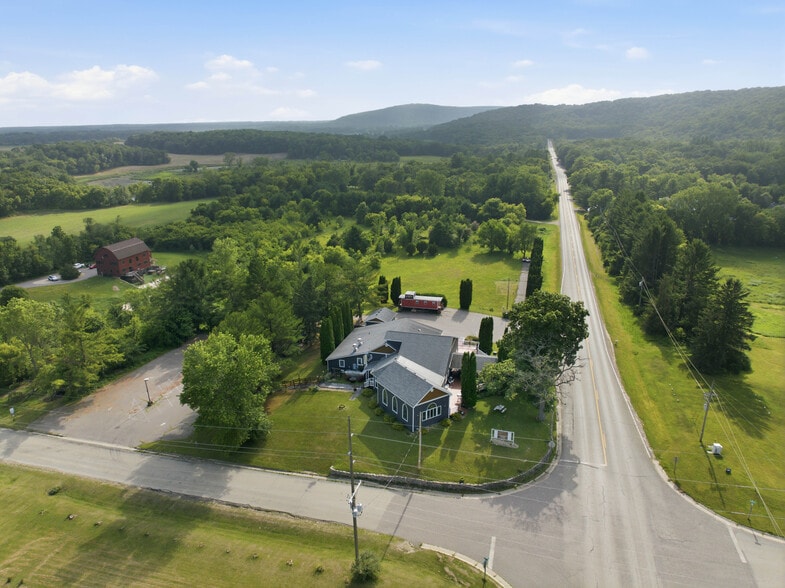 More Photos Of E13887 Highway DL, Merrimac Specialty For Sale