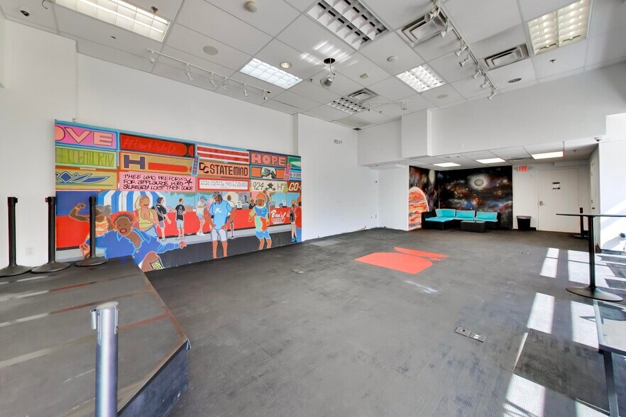 More Photos Of 924 H St NE, Washington Storefront For Lease