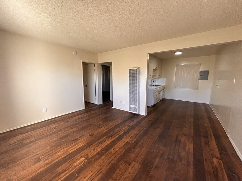 More Photos Of 1001-1005 W G St, Wilmington Apartments For Sale