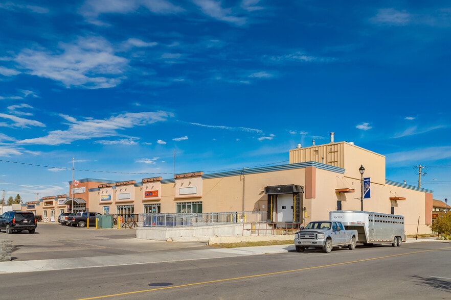 More Photos Of 320 2nd St, Strathmore Storefront Retail Office For Lease