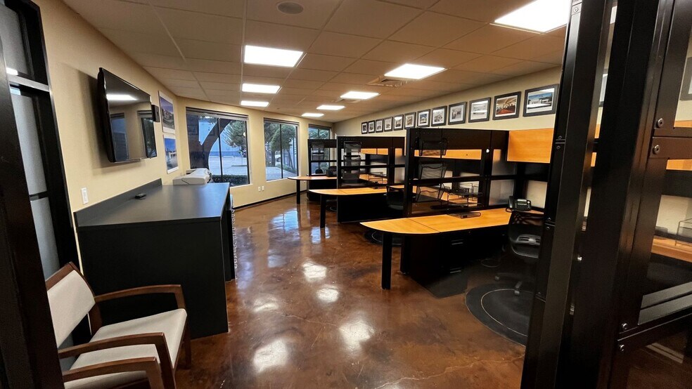 More Photos Of 2503 South Blvd, Houston Office For Sale