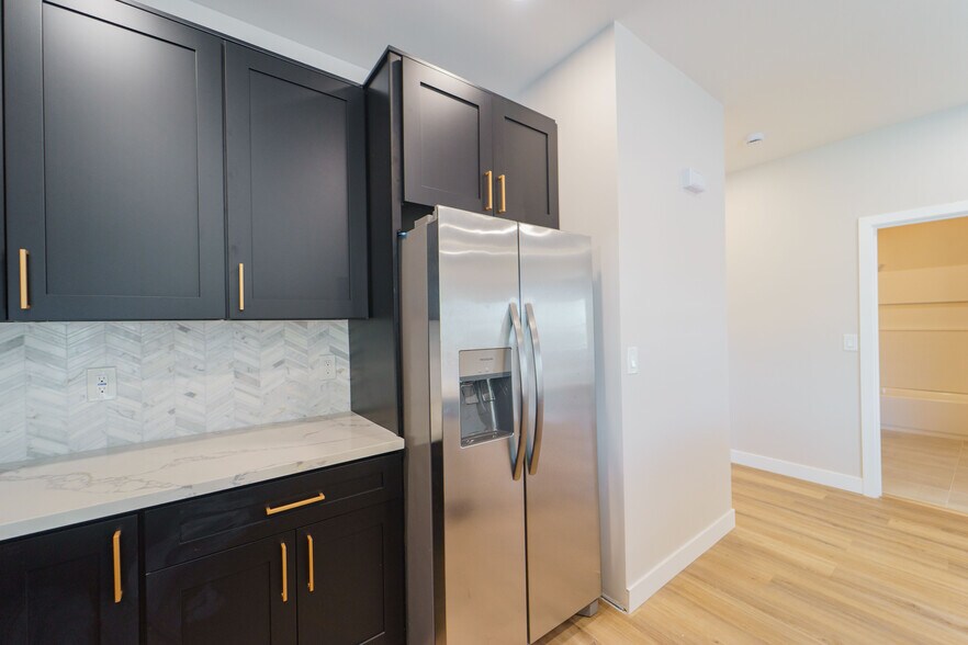 More Photos Of 3363 A St, San Diego Apartments For Sale