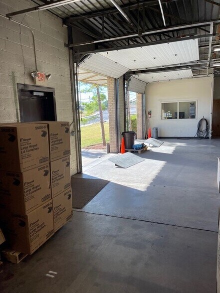 More Photos Of 2200 5th St, Wichita Falls Warehouse For Lease