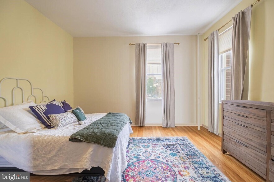 More Photos Of 1701 Pine St, Philadelphia Storefront Retail Residential For Sale