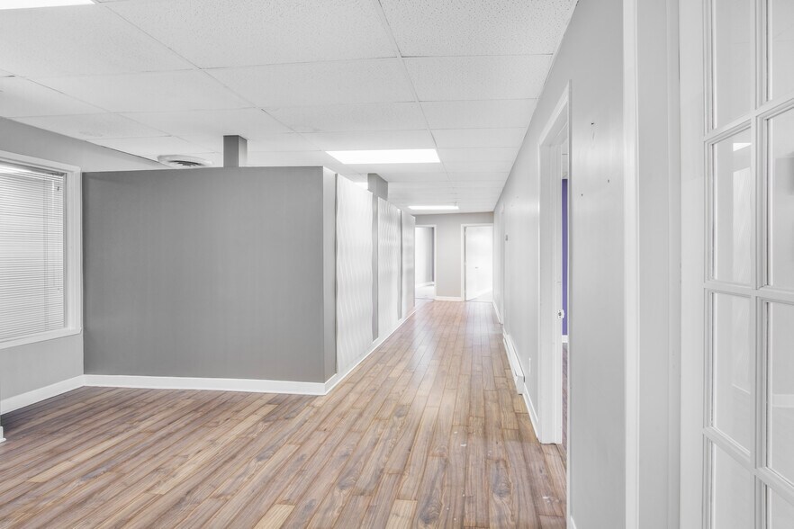 More Photos Of 169-175 St Saint-Georges, Saint-Jérôme Storefront Retail Office For Sale