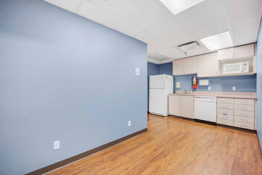 More Photos Of 1605 N Union Blvd, Colorado Springs Medical For Lease
