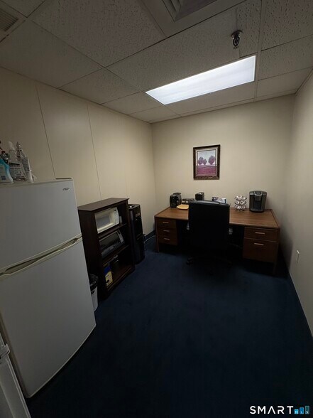 More Photos Of 100-140 Riverview Ctr, Middletown Office For Lease