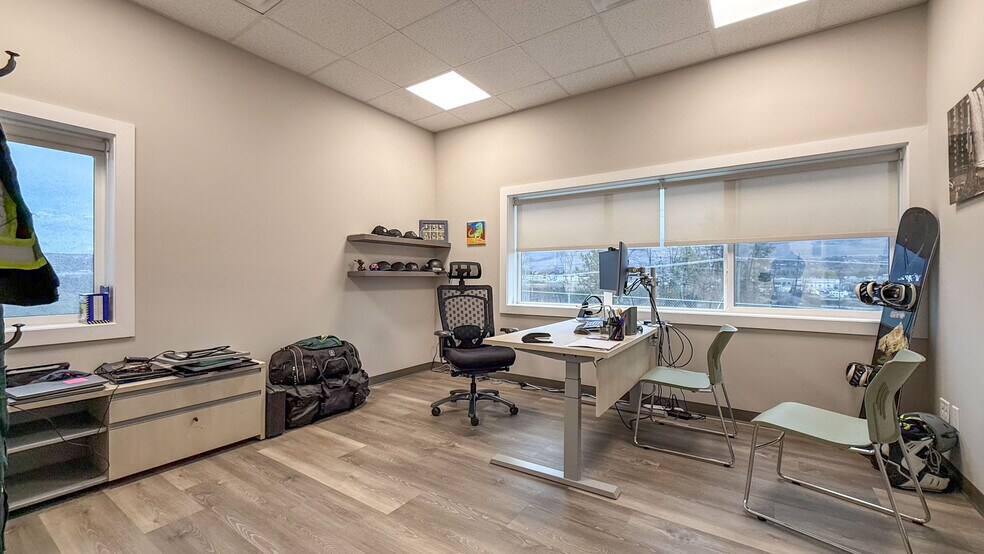 More Photos Of 2842-2848 Fenwick Rd, Kelowna Industrial For Sale