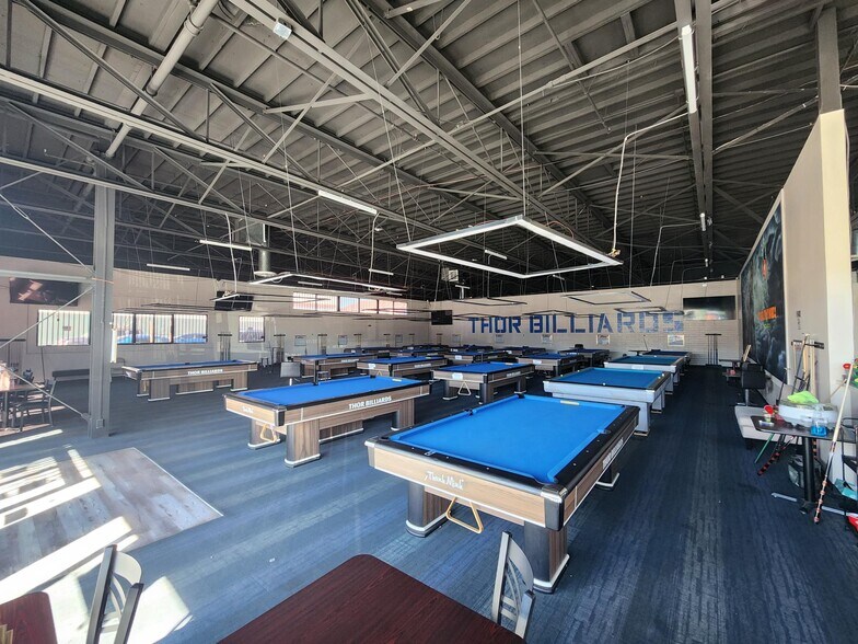 More Photos Of 4604 E University Ave, San Diego Freestanding For Lease