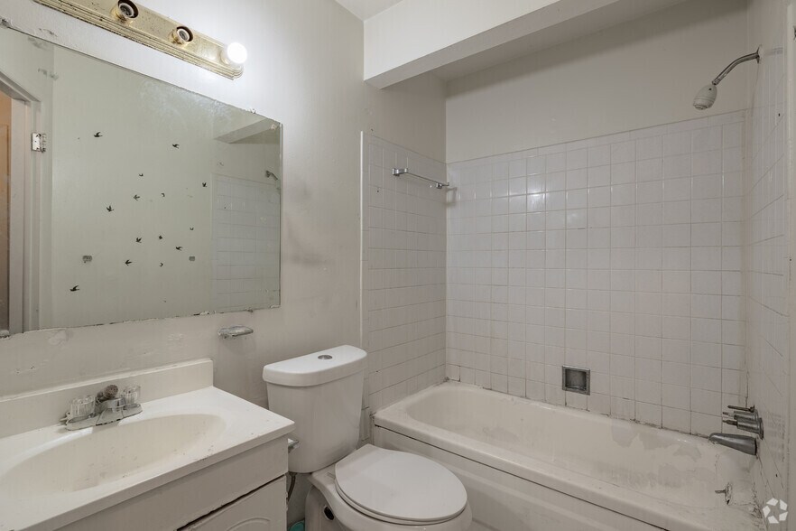 More Photos Of 9001 Southfield Fwy, Detroit Apartments For Sale