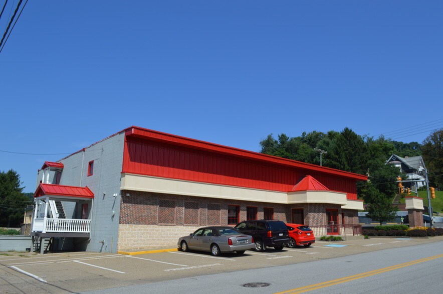 More Photos Of 590 National Rd, Wheeling Freestanding For Lease