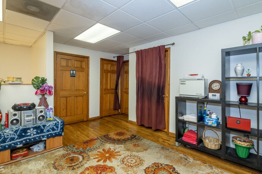 More Photos Of 46 Columbia St, Albany Office For Sale