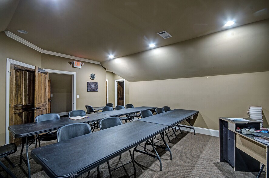 More Photos Of 1237 Highway 35, Forest Medical For Sale