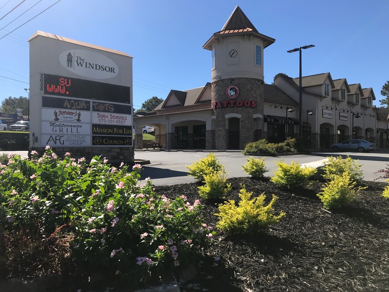 More Photos Of 2655 N Cobb Pky, Kennesaw Storefront For Lease