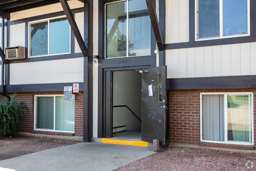 More Photos Of 2001-2019 Carmel Dr, Colorado Springs Apartments For Sale