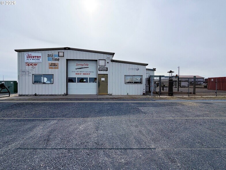 More Photos Of 30565 Oldfield St, Hermiston Industrial For Sale