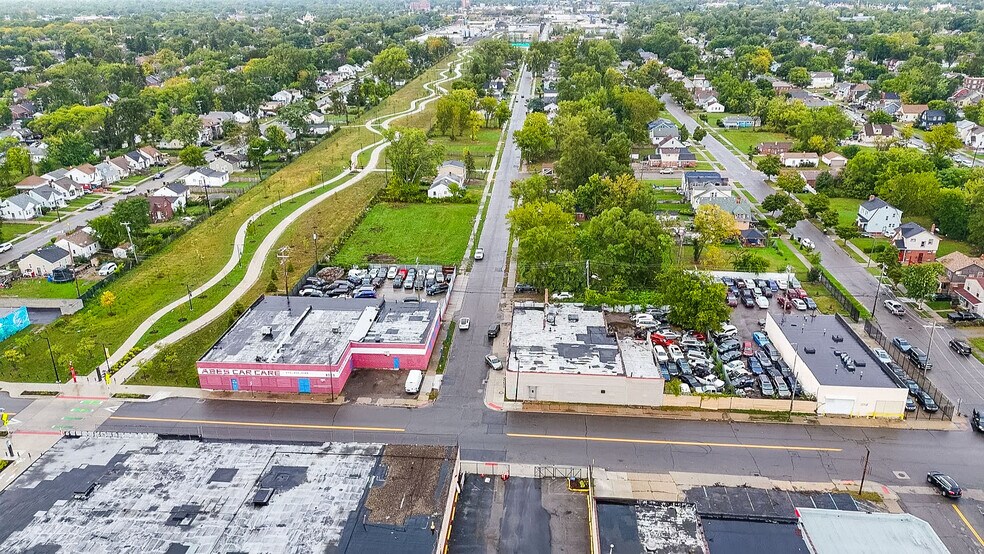 More Photos Of 7940 Tireman St, Detroit Auto Repair For Sale