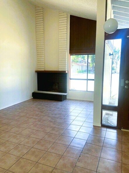 More Photos Of 2420 Eric Way, Bakersfield Multifamily For Sale