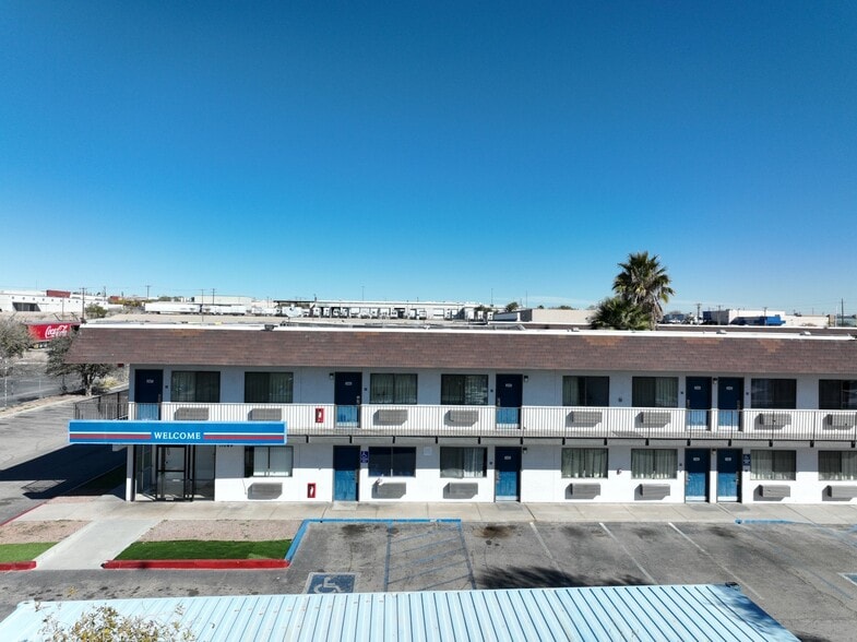 More Photos Of 11049 W Gateway Blvd, El Paso Hotel For Sale