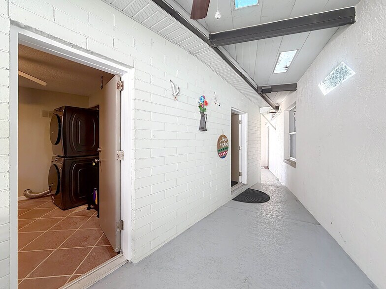More Photos Of 421 NW 14th Pl, Crystal River Multifamily For Sale