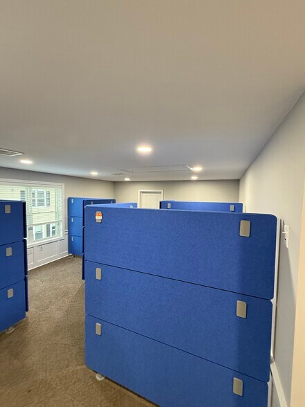 More Photos Of 437 Naubuc Ave, Glastonbury Office For Lease