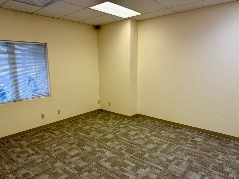 More Photos Of 1817 Stewart St, Carson City Office For Lease