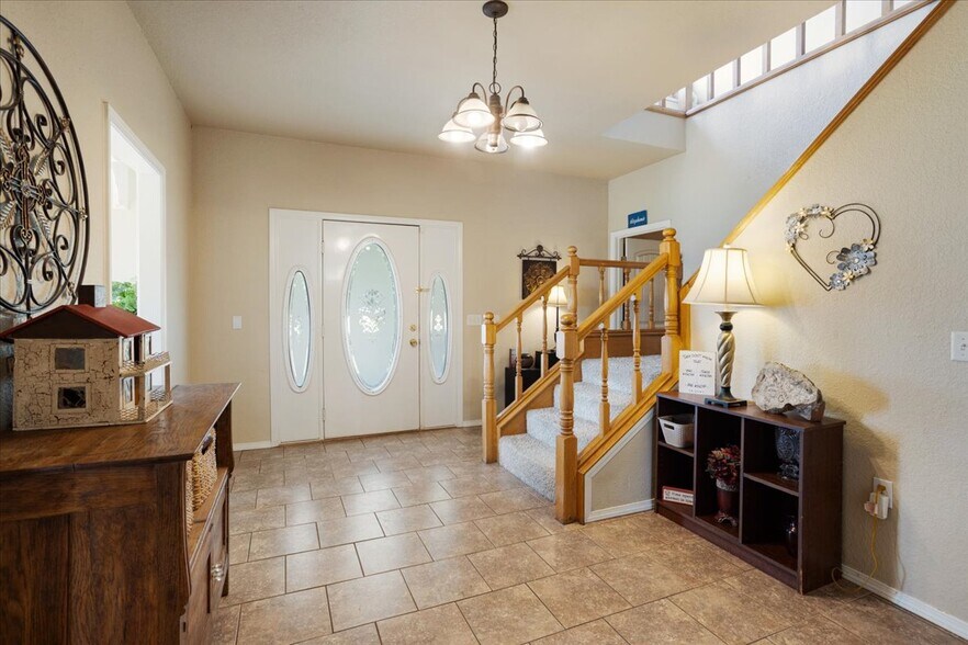 More Photos Of 1150 Platter Cutoff Rd, Calera Flex For Sale