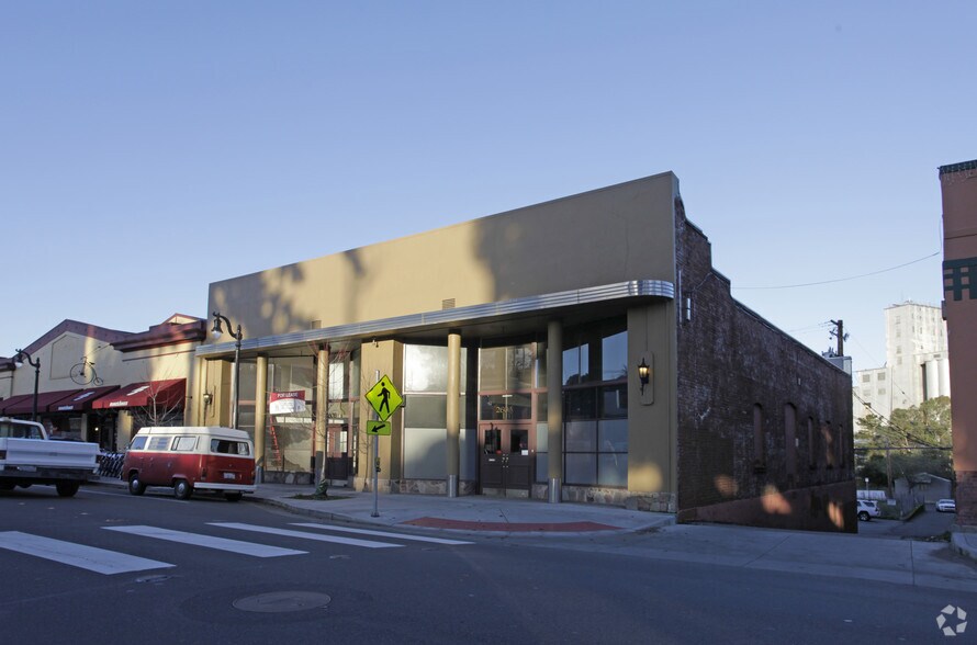 More Photos Of 260 N Petaluma Blvd, Petaluma Storefront Retail Office For Lease