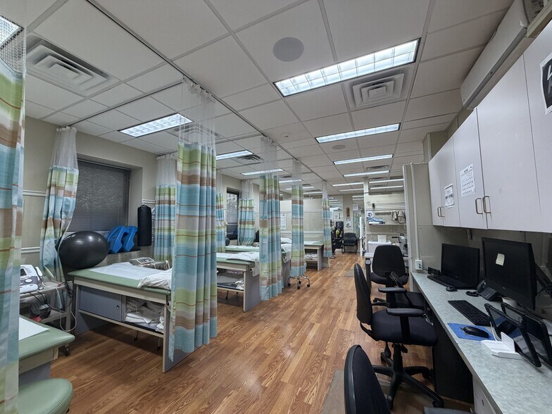 More Photos Of 100 Livingston St, Brooklyn Medical For Lease