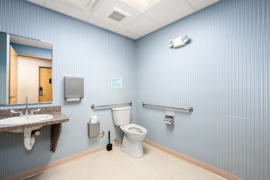 More Photos Of 4-6 West St, West Hatfield Medical For Sale