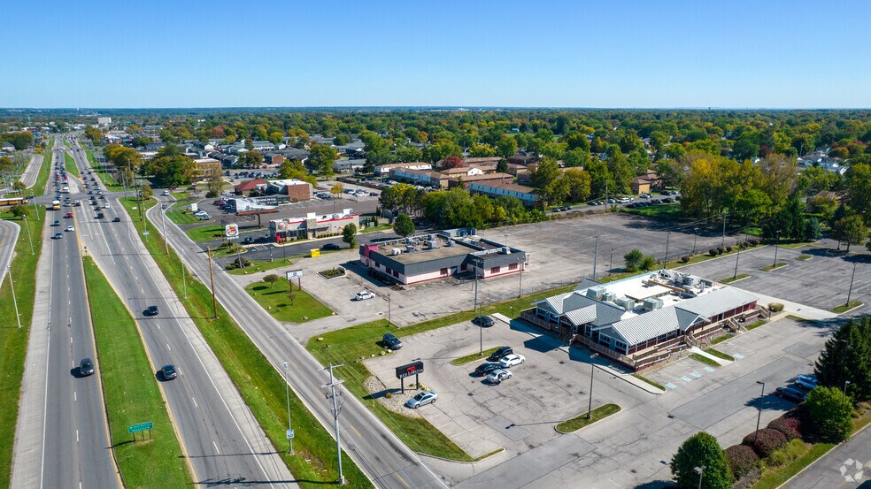More Photos Of 1691 E Dublin Granville Rd, Columbus Restaurant For Sale