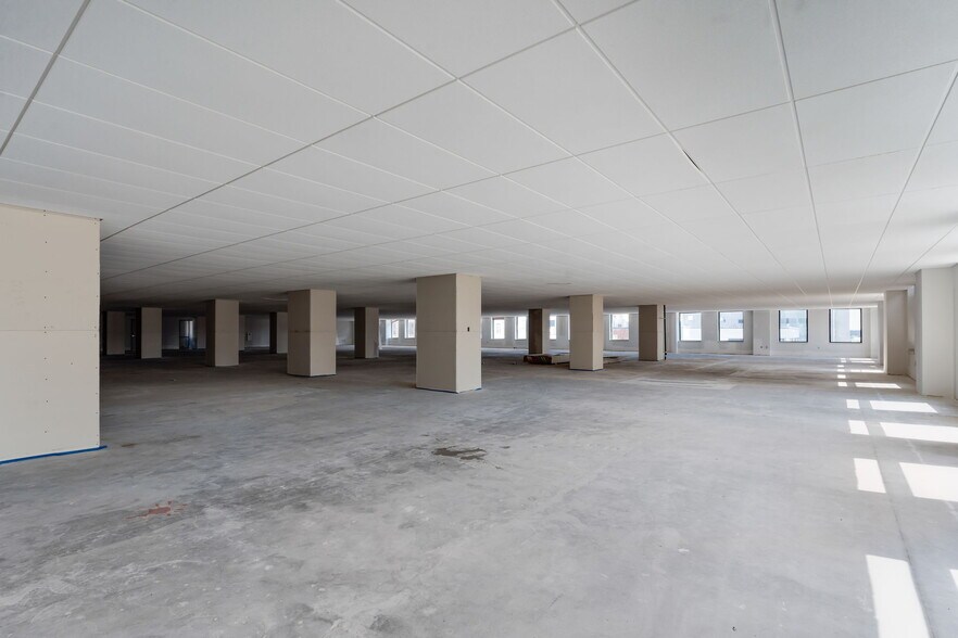 More Photos Of 130 S Market St, Wichita Office For Lease