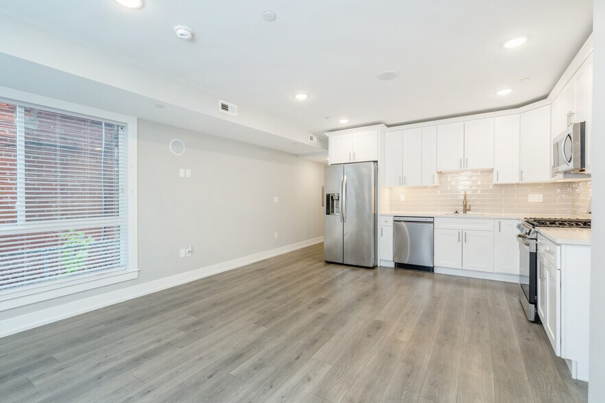 More Photos Of 1309 S 52nd St, Philadelphia Apartments For Sale