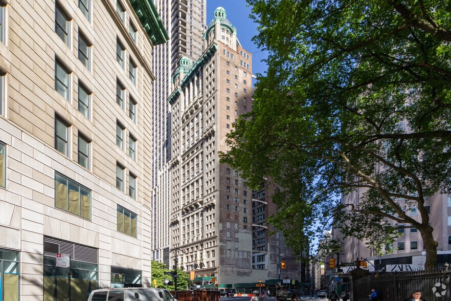 More Photos Of 15 Park Row, New York Apartments For Sale