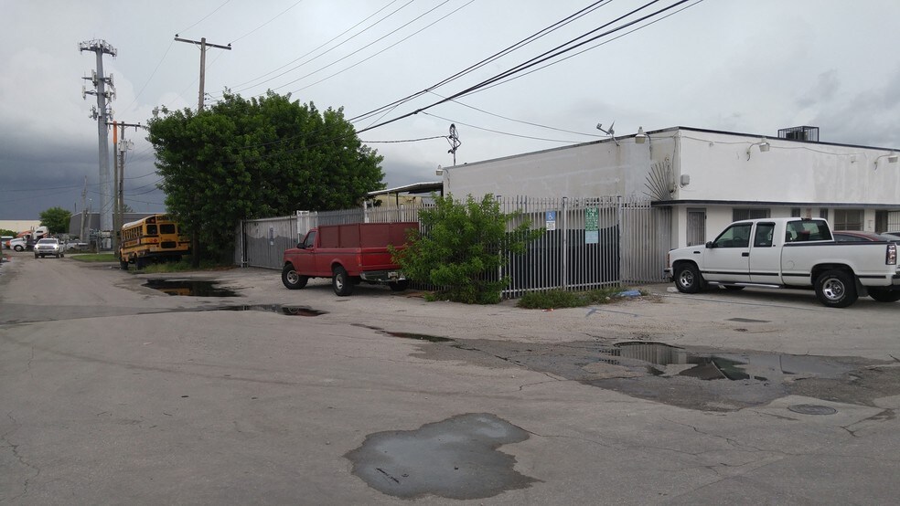 More Photos Of 7200 NW 29th Ave, Miami Warehouse For Lease
