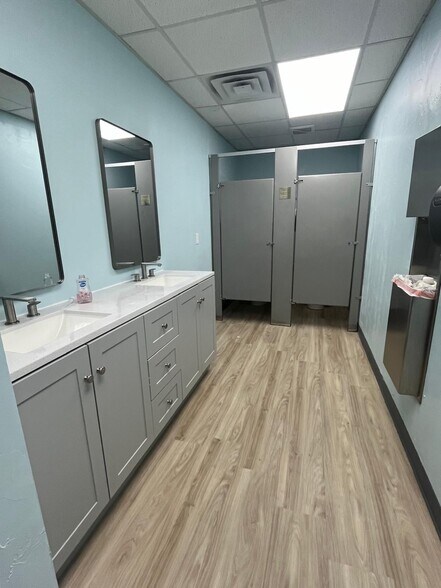 More Photos Of 2600 K Ave, Plano Office For Lease