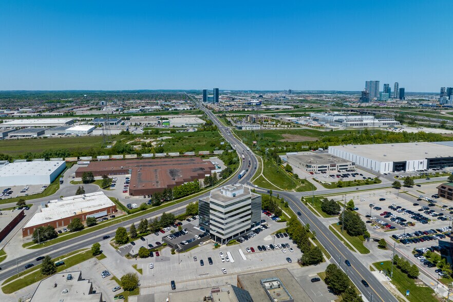 More Photos Of 7050 Weston Rd, Vaughan Office For Lease