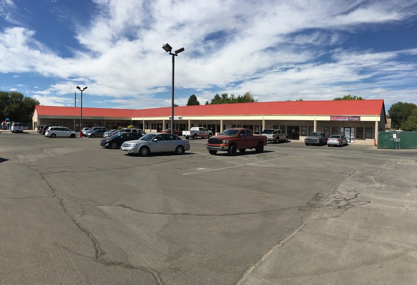 More Photos Of 928 W 1800 N, Clinton Storefront For Lease