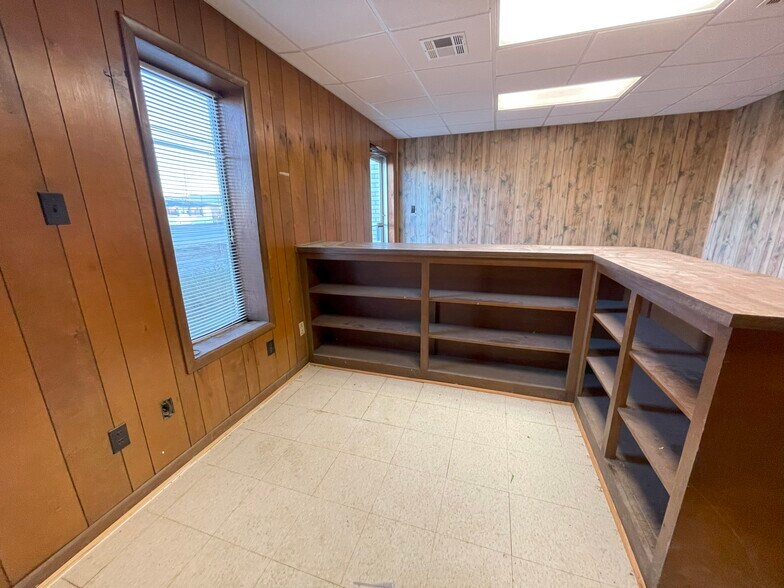 More Photos Of 854 Highway 397, Lake Charles Warehouse For Lease