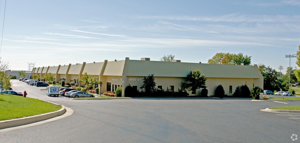 Primary Photo Of 6935-6967 Golden Ring Rd, Rosedale Unknown For Lease