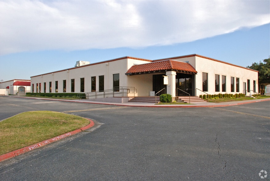 More Photos Of 3501 N Macarthur Blvd, Irving Medical For Sale
