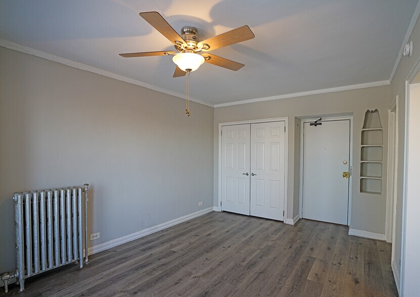 More Photos Of 5240 N Sheridan Rd, Chicago Apartments For Lease