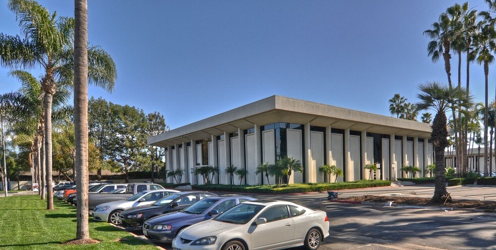 More Photos Of 17782 E 17th St, Tustin Office For Lease