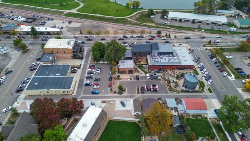 More Photos Of 301 Main St, Windsor Restaurant For Lease