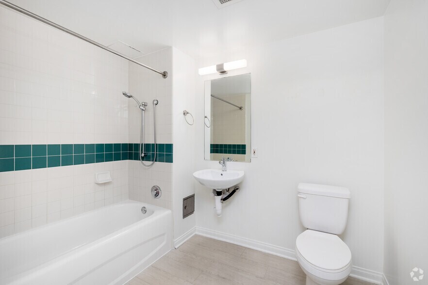 More Photos Of 1311-1313 3rd Street Prom, Santa Monica Apartments For Lease