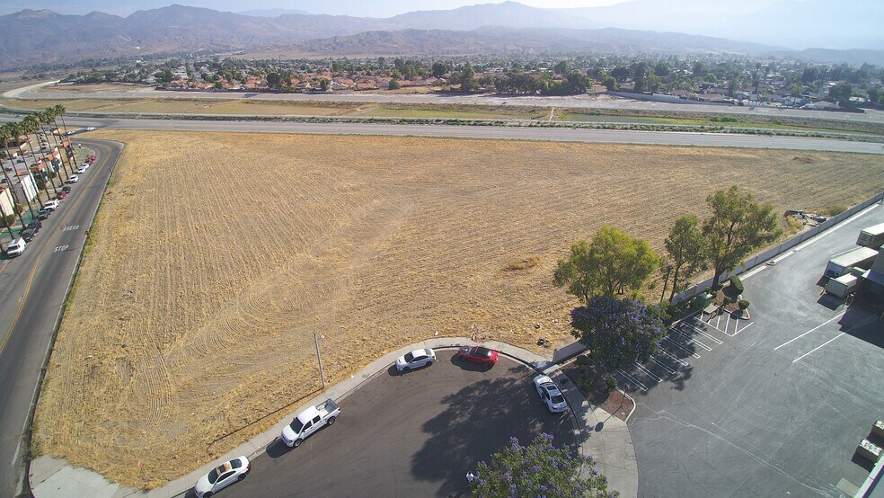 More Photos Of New Chicago Ave, Hemet Land For Sale
