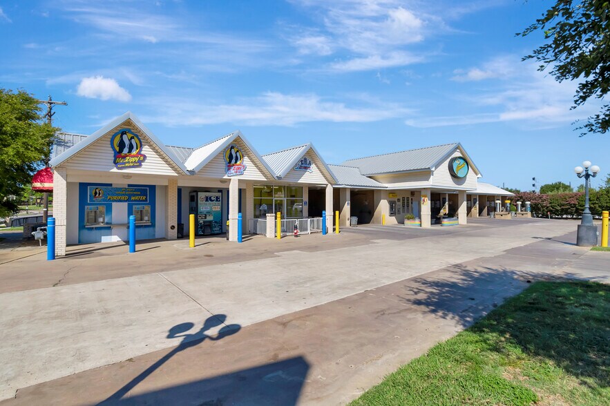 More Photos Of 525 W Irving Blvd, Irving Carwash For Sale