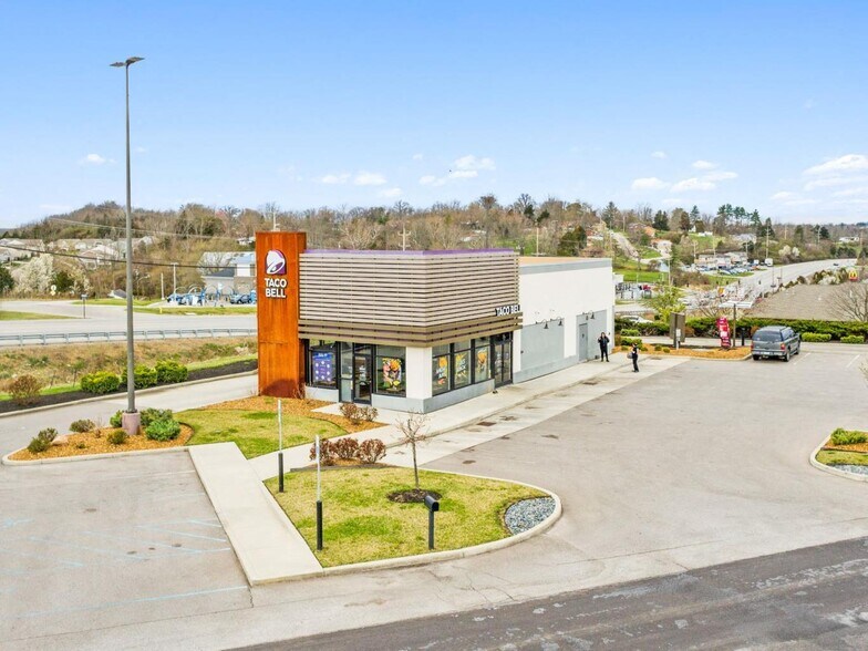 More Photos Of 6805-6899 Alexandria Pike, Alexandria General Retail For Lease